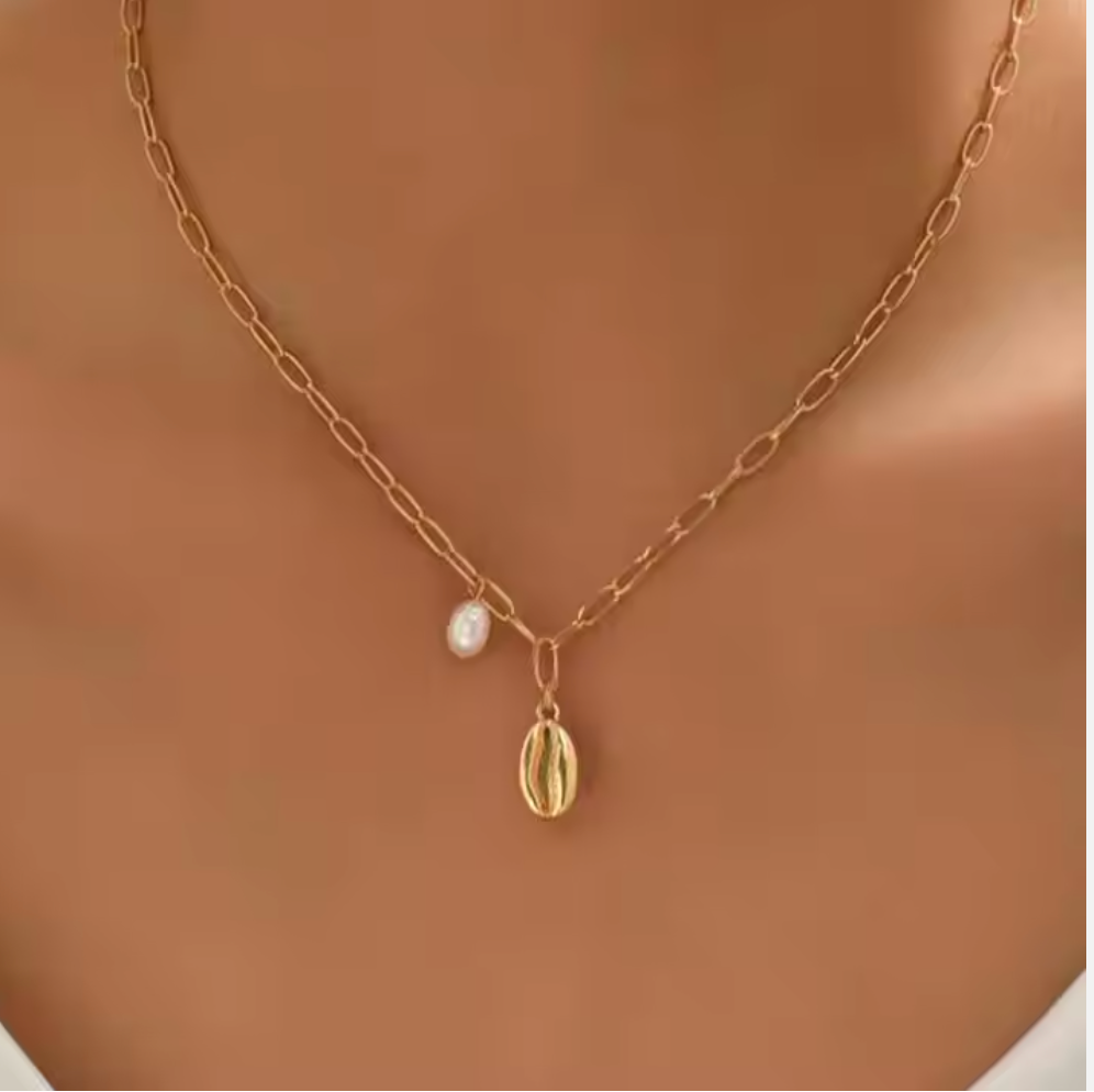 Pearl Drift Necklace